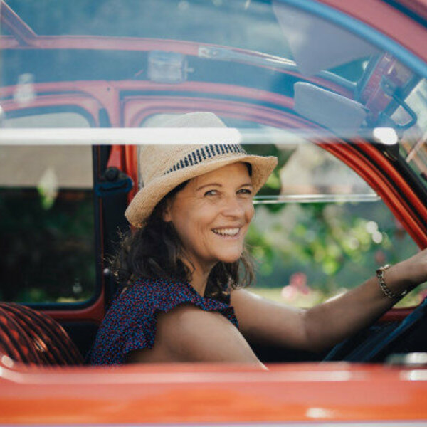 Wine tour 2CV Saint-Tropez - Elia Kuhn Photographe - Beyond The Wine Wine tour 2CV Saint-Tropez - Elia Kuhn Photographe - Beyond The Wine