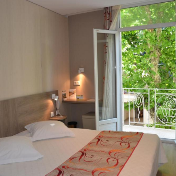 hôtel le Revest