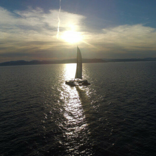 Soirée coucher de soleil en catamaran départ Cogolin