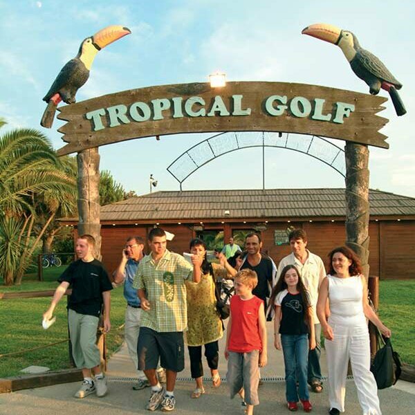 Entrée du Tropical golf Azur Park